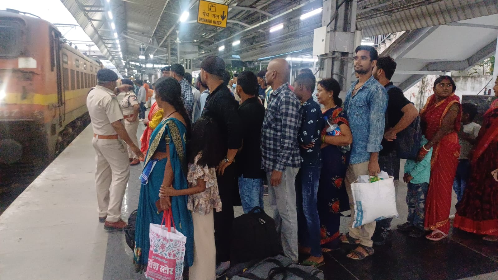 Bokaro Railway Station: दीपावली और छठ त्‍योहार के दौरान दस हजार यात्री 