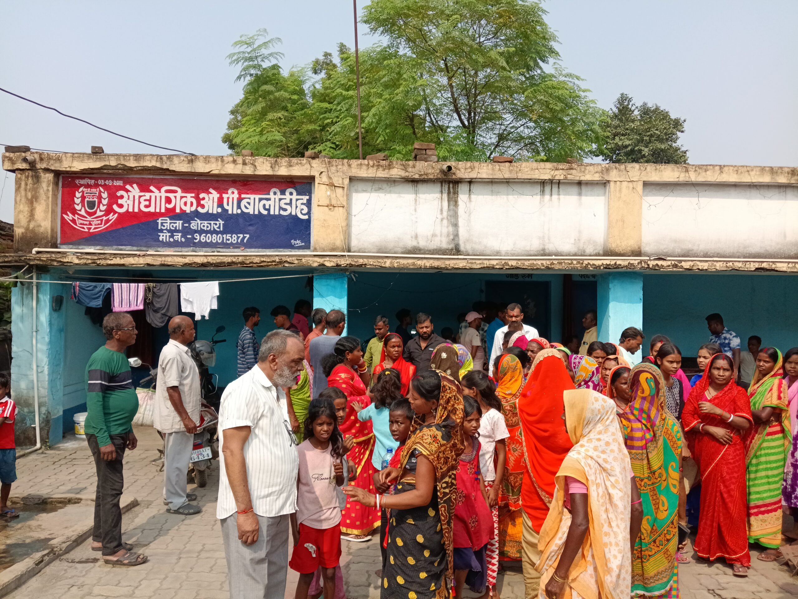 काली पूजा कर अपने पति के साथ लौट रही महिला के साथ बंटी ने की छेड़छाड़, गिरफ्तारी के लिए पुलिस एलर्ट