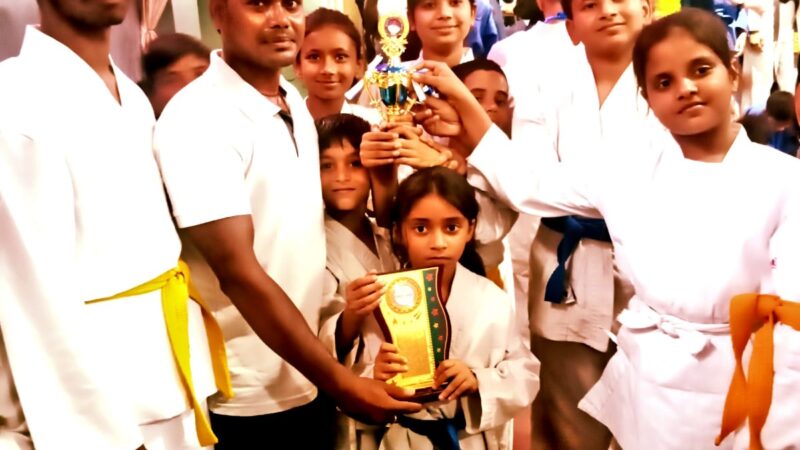  8वें इन्टर डिस्ट्रिक्ट मार्शल आर्ट्स टूर्नामेंट में बेस्ट फाइटर बालीडीह के नाम