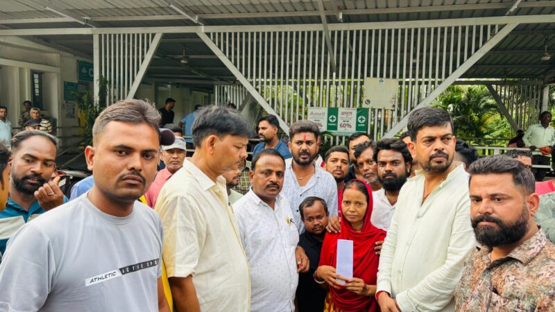 सांसद के दबाव में बीएसएल प्रबंधन ने मृतक के परिजन को सौंपा नियुक्ति पत्र