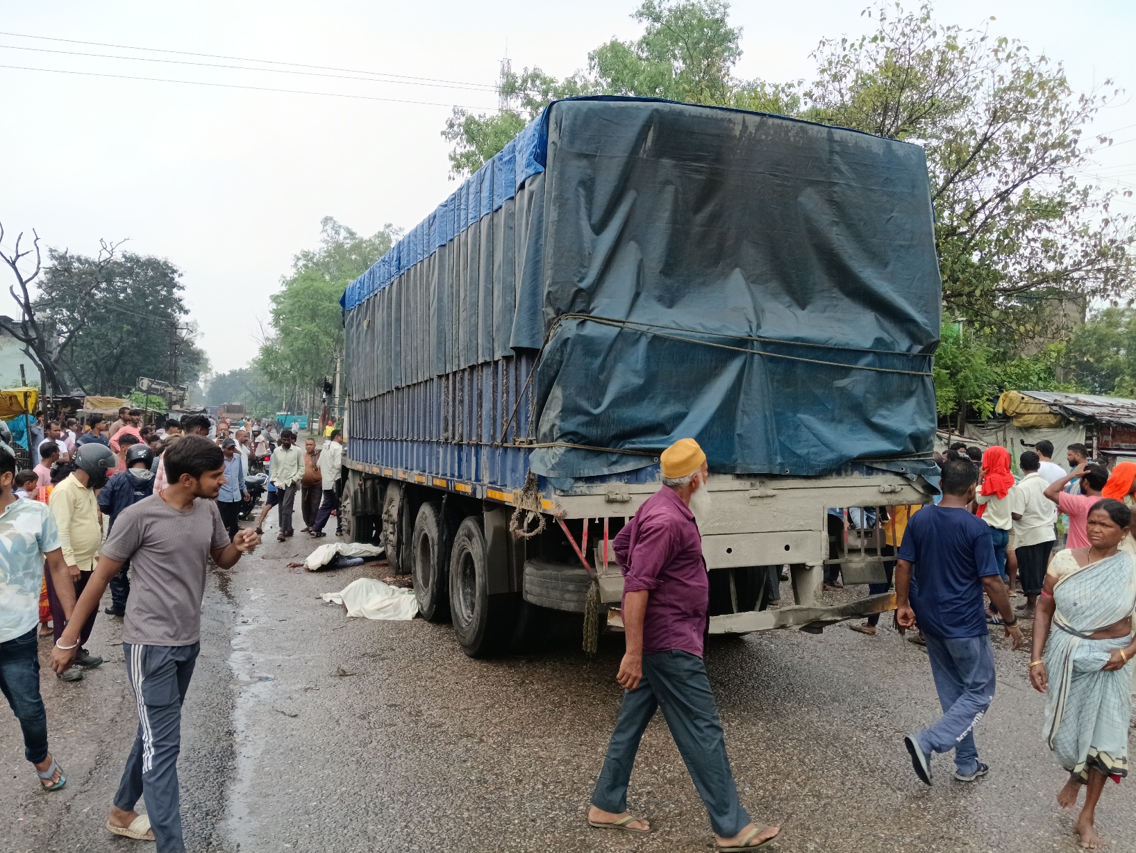 बालीडीह गोविंद मार्केट में सड़क हादसे, गोडाबाली निवासी पति-पत्नी की मौत