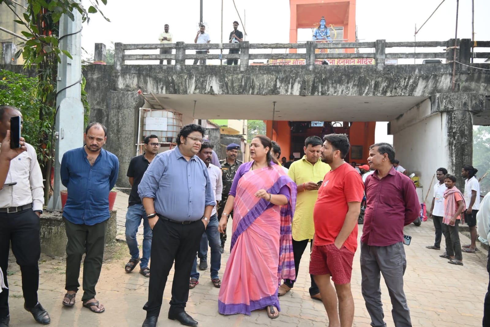 छठ घाट पहुंच कर बोकारो विधायक ने किया निरीक्षण