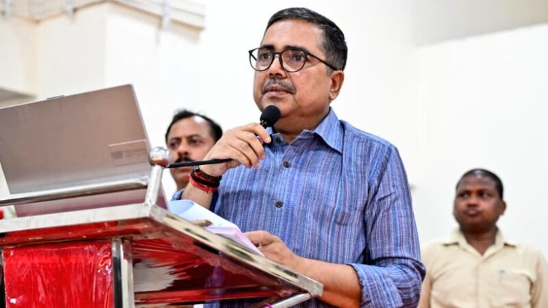 संयुक्त असैनिक सेवा (सीधी) भर्ती प्रारंभिक प्रतियोगिता परीक्षाः अलर्ट रहे – कोई भी एसओपी के बाहर काम नहीं करेगाः उपायुक्त