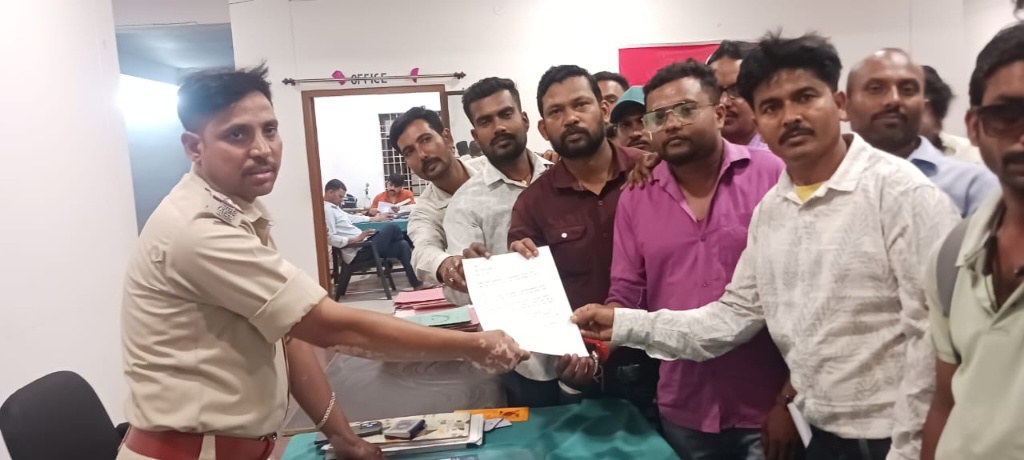 न्यूज़ चैनल के खिलाफ भाजपाइयों का विरोध, निष्पक्ष जांच की मांग