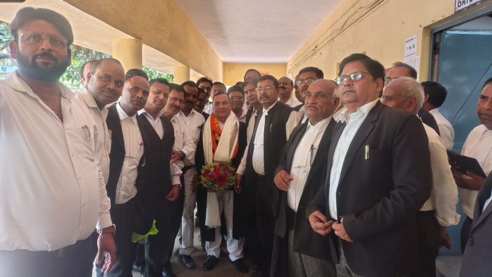 बोकारो के वरिष्ठ अधिवक्ता मृत्युंजय कुमार श्रीवास्तव झारखंड स्टेट बार काउंसिल के सदस्य निर्वाचित