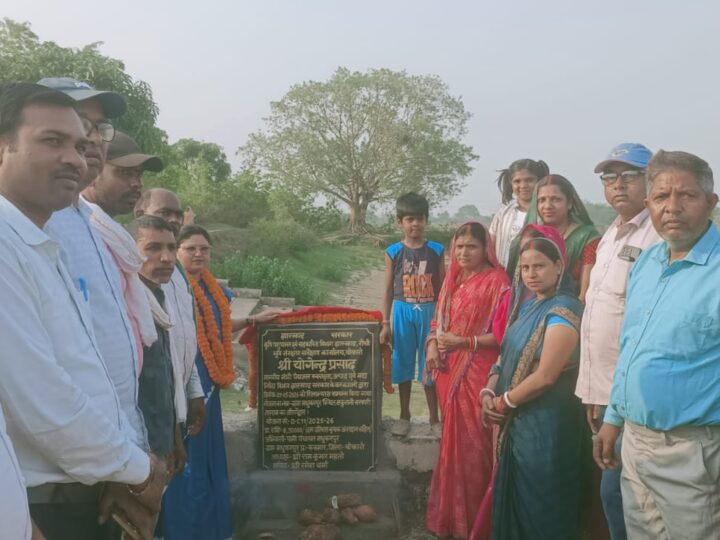 मधुकरपुर में तालाब जीर्णोद्धार का शिलान्यास