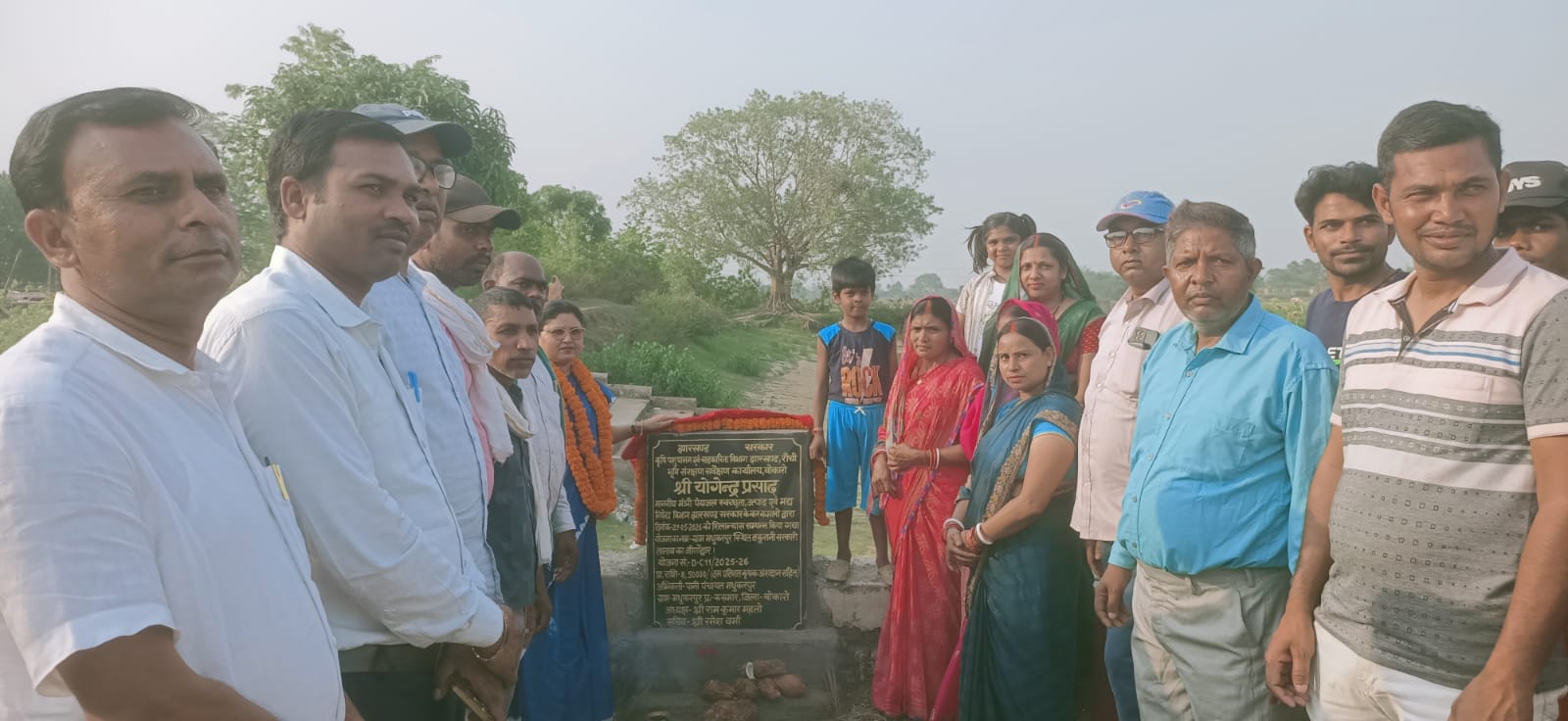 मधुकरपुर में तालाब जीर्णोद्धार का शिलान्यास