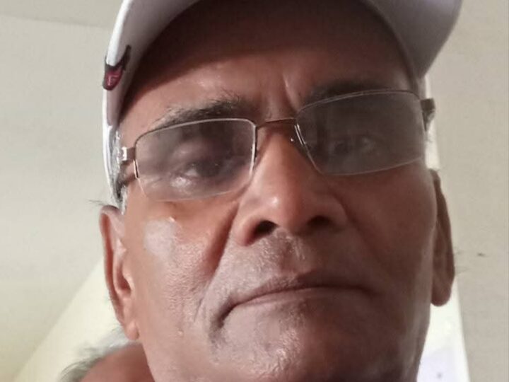 पैसे की तंगी के कारण बिना इलाज सीएमसी वेल्लोर से लौटने को मजबूर हुए खोरठा के साहित्यकार कवि सह कलाकार ‘सुकुमार’
