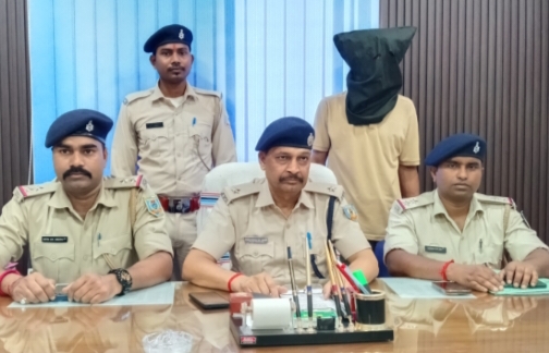 फायरिंग व अपहरण के प्रयास का मुख्य आरोपी को जारीडीह पुलिस ने न्यायिक हिरासत में भेजा 