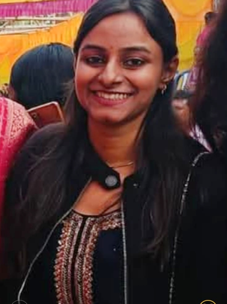 दिल्ली के होटल में आग लगी घटना में झुलस कर जैनामोड़ की श्रुतिका की मौत, शव पहुंचते ही मातम में बदला माहौल
