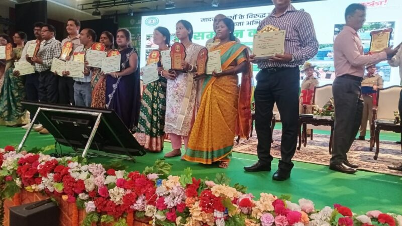 बोकारो के शिक्षक ने बढ़ाया मान, नशा विरोधी अभियान में मिला राज्यस्तरीय सम्मान