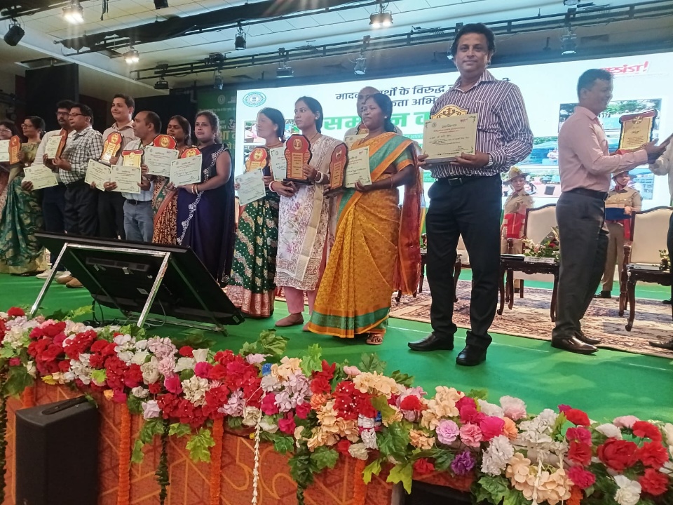 बोकारो के शिक्षक ने बढ़ाया मान, नशा विरोधी अभियान में मिला राज्यस्तरीय सम्मान