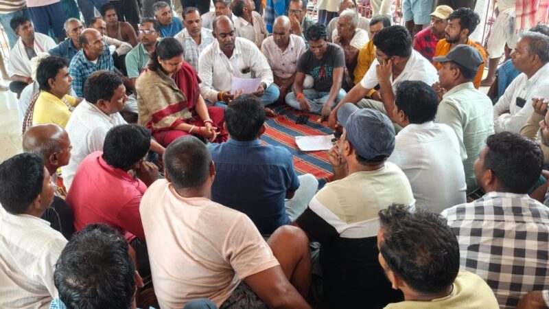 नाली विवाद का हुआ समाधान: चंडीपुर में नाली में पाइप लाइन के माध्यम से जल निकासी का लिया निर्णय