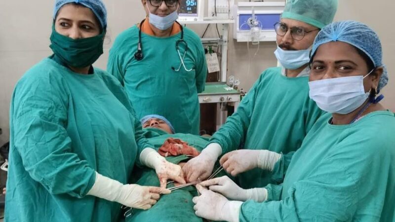 Bokaro Sadar Hospital : 50 वर्षीय महिला की सफल Hysterectomy Surgery, अब पूरी तरह खतरे से बाहर
