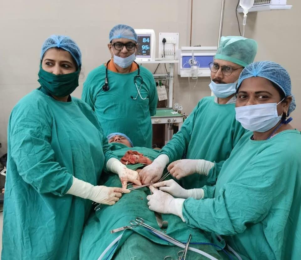 Bokaro Sadar Hospital : 50 वर्षीय महिला की सफल Hysterectomy Surgery, अब पूरी तरह खतरे से बाहर