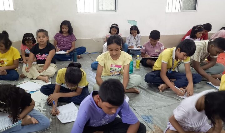 रेलवे द्वारा 6 से 15 वर्ष के बच्चों के लिए निबंध प्रतियोगिता का हुआ आयोजन
