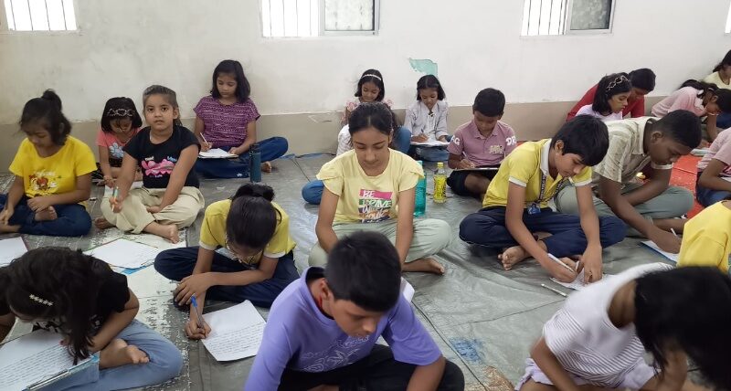 रेलवे द्वारा 6 से 15 वर्ष के बच्चों के लिए निबंध प्रतियोगिता का हुआ आयोजन